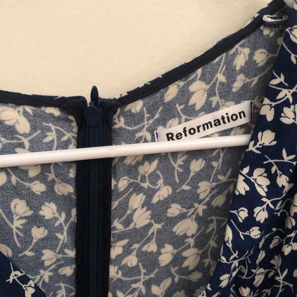 NWOT Reformation Marlena Jumpsuit in Bebe, Size 0 - Picture 4 of 5